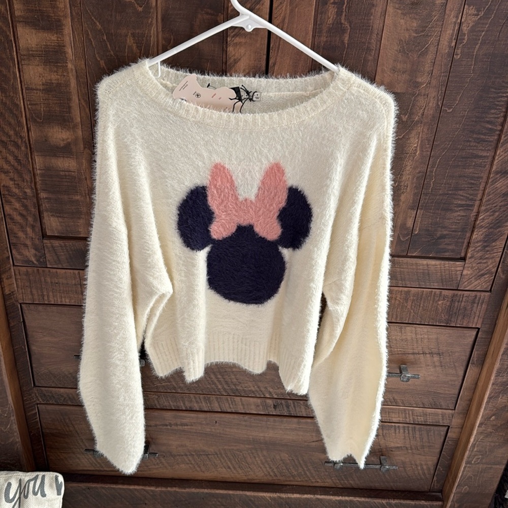 Minnie Mouse sweater